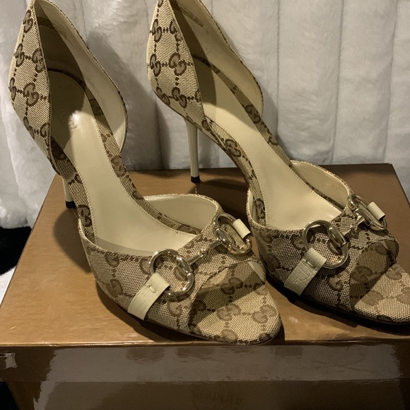Gucci Monogram High Heels - Picture 2 of 9